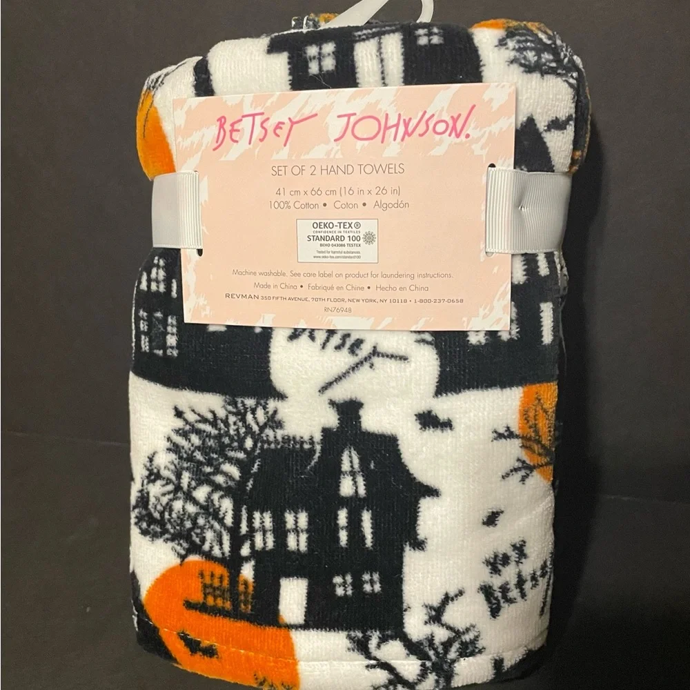 Betsey Johnson Halloween hand towels, NWT
